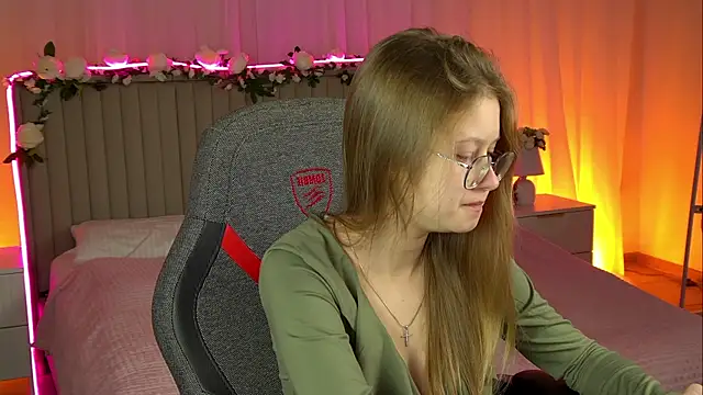 EveMundie online show from 10-24-25, 06:34