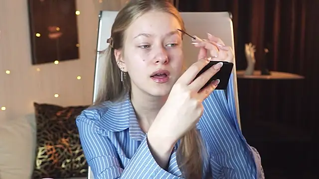 EveMundie online show from 04-16-26, 06:47