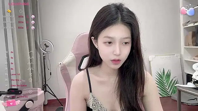 Snapshot of YaYa-521 chatting on 09-25-25, 01:39 YaYa-521 online show from 09-25-25, 01:39