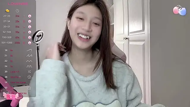 Snapshot of YaYa-521 chatting on 03-13-25, 05:50 YaYa-521 online show from 03-13-25, 05:50
