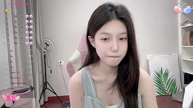Snapshot of YaYa-521 chatting on 09-24-25, 12:44 YaYa-521 online show from 09-24-25, 12:44
