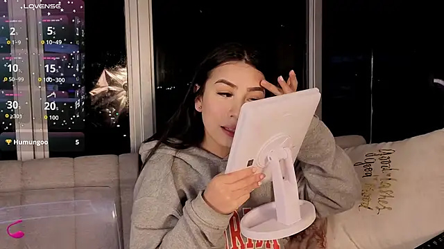 Ivanna West online show from 11-26-25, 10:04