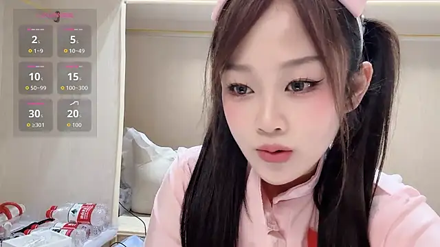 yueyue2003 online show from 02-13-26, 01:00