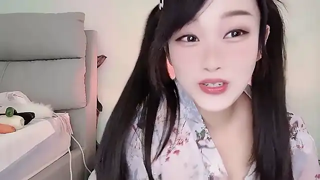 yueyue2003 online show from 03-20-25, 02:32