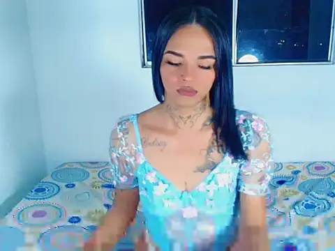 Snapshot of cherry_crushx chatting on 12-21-25, 04:03 cherry crushx online show from 12-21-25, 04:03