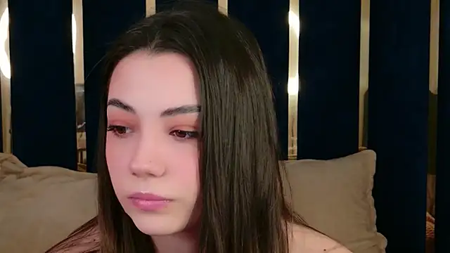 Snapshot of Alice_Deleon chatting on 02-21-26, 11:12 Alice Deleon online show from 02-21-26, 11:12