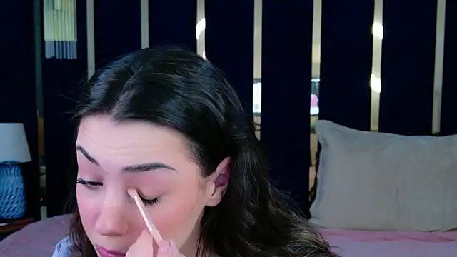 Snapshot of Alice_Deleon chatting on 02-25-26, 10:59 Alice Deleon online show from 02-25-26, 10:59