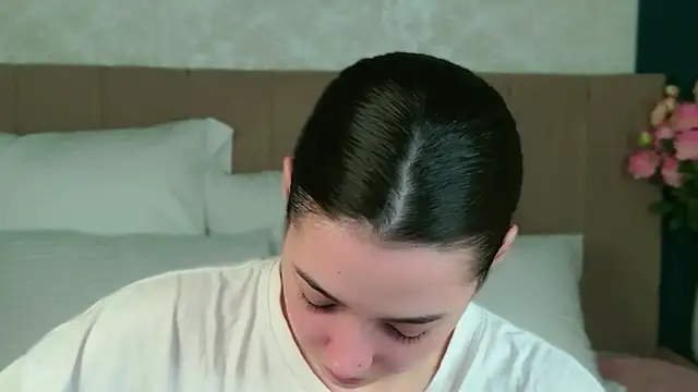 Alice Deleon online show from 12-04-25, 11:20