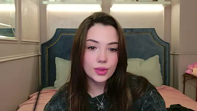 Alice Deleon online show from 04-15-26, 11:05