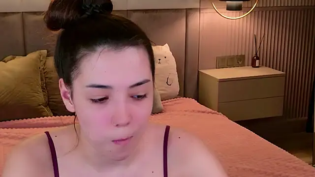 Snapshot of Alice_Deleon chatting on 02-14-26, 10:59 Alice Deleon online show from 02-14-26, 10:59