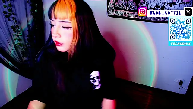 Snapshot of blue_katt chatting on 07-01-26, 02:56 blue katt online show from 07-01-26, 02:56