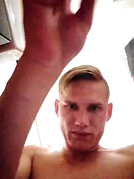 Ruanie online show from 04-15-26, 09:59