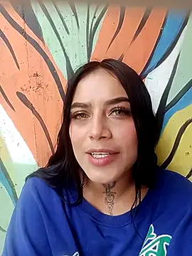 Snapshot of Emily_sharlot chatting on 03-04-25, 05:24 Emily sharlot online show from 03-04-25, 05:24