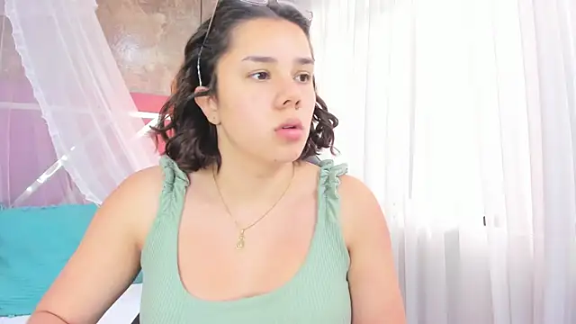 EmmaSulivan online show from 10-16-25, 01:08