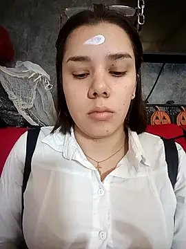 EmmaSulivan online show from 09-30-25, 12:22