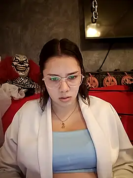 EmmaSulivan online show from 10-10-25, 12:39