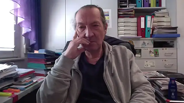 HMStraps01 online show from 03-06-25, 01:57