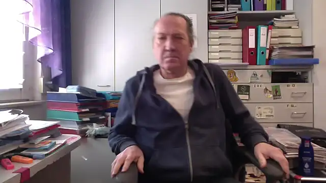 HMStraps01 online show from 03-04-25, 12:55