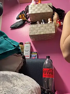 sexymelli18 online show from 12-19-25, 06:10