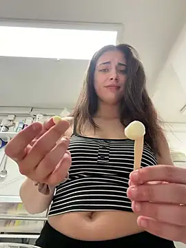 sexymelli18 online show from 05-14-26, 10:01