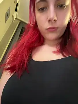 Snapshot of sexymelli18 chatting on 06-20-26, 01:38 sexymelli18 online show from 06-20-26, 01:38