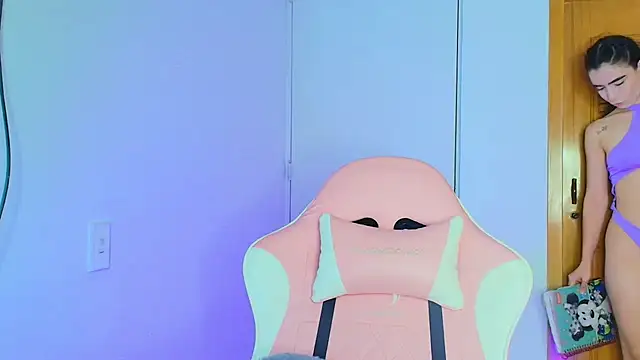 Peach Rose  online show from 03-14-25, 09:10