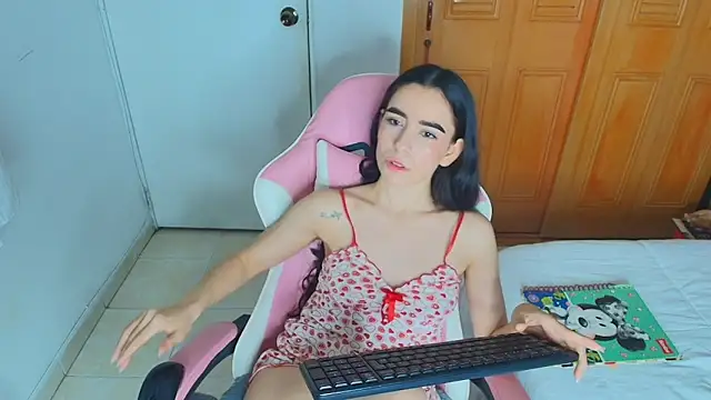 Peach Rose  online show from 11-03-25, 09:40