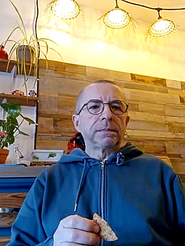 Xavspank2 online show from 03-03-26, 08:32