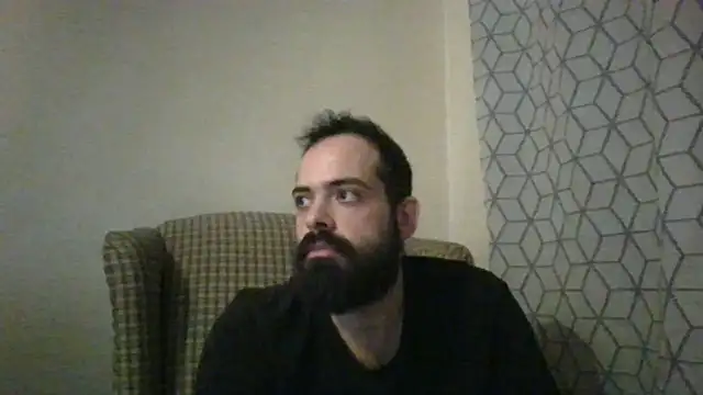 guccititi online show from 11-26-25, 06:35