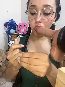 Emma Winslow online show from 10-01-25, 05:23