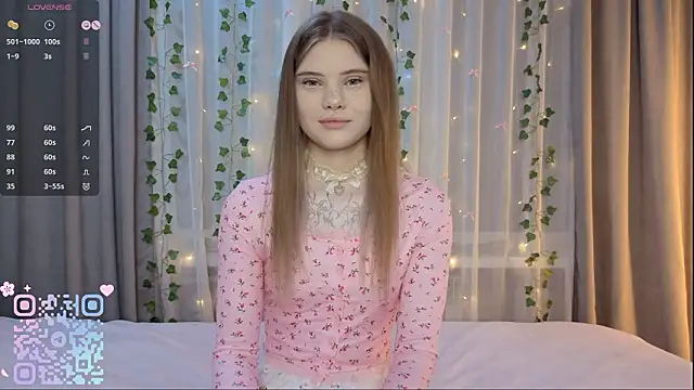 Snapshot of CarolinePepper chatting on 02-27-26, 01:55 CarolinePepper online show from 02-27-26, 01:55