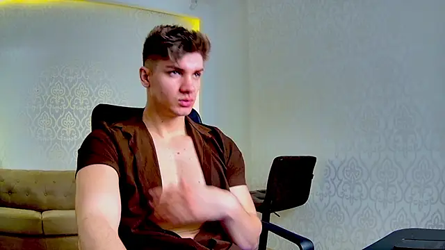 MaxKaiden online show from 03-05-26, 06:10