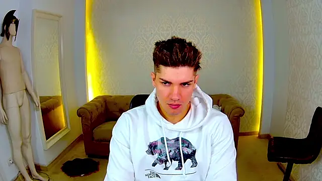 MaxKaiden online show from 02-10-26, 06:23