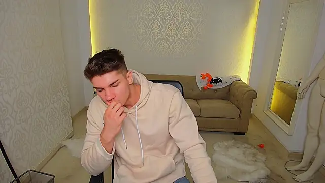 MaxKaiden online show from 11-03-25, 06:07