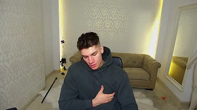 MaxKaiden online show from 11-08-25, 05:22