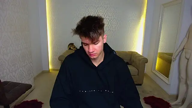 MaxKaiden online show from 01-17-26, 05:44