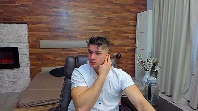 MaxKaiden online show from 03-10-26, 06:28