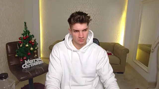 MaxKaiden online show from 12-22-25, 06:08