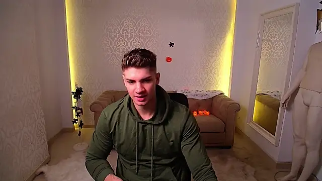 MaxKaiden online show from 10-19-25, 04:48