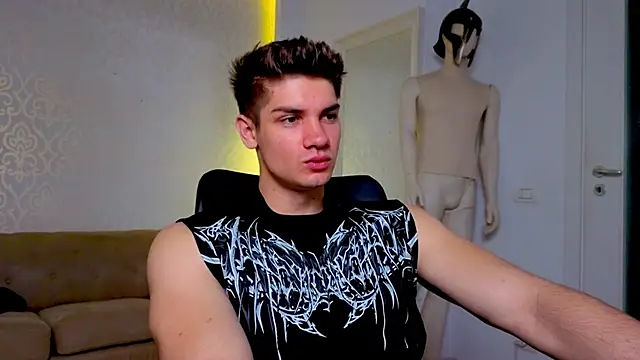 MaxKaiden online show from 05-28-26, 04:53
