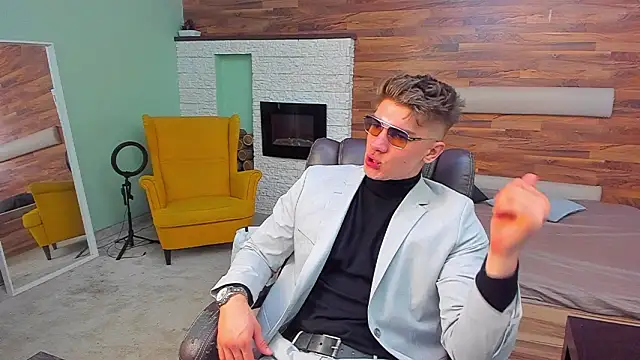 MaxKaiden online show from 03-07-26, 05:47