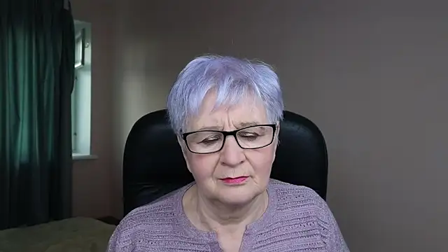 Sandra Snowflake online show from 03-20-25, 03:56