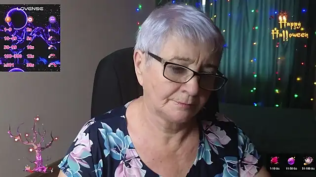 Sandra Snowflake online show from 10-28-25, 08:02