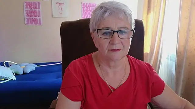 Sandra Snowflake online show from 06-12-26, 12:14