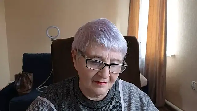 Sandra Snowflake online show from 04-21-26, 11:50