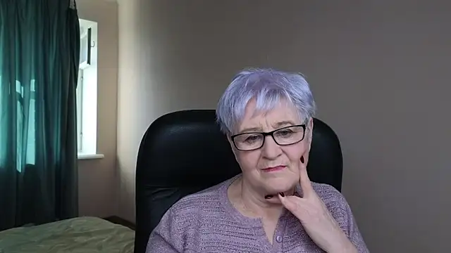 Sandra Snowflake online show from 03-20-25, 07:03