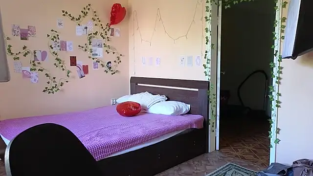 Sandra Snowflake online show from 06-08-26, 11:55