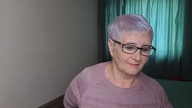 Sandra Snowflake online show from 10-14-25, 11:11