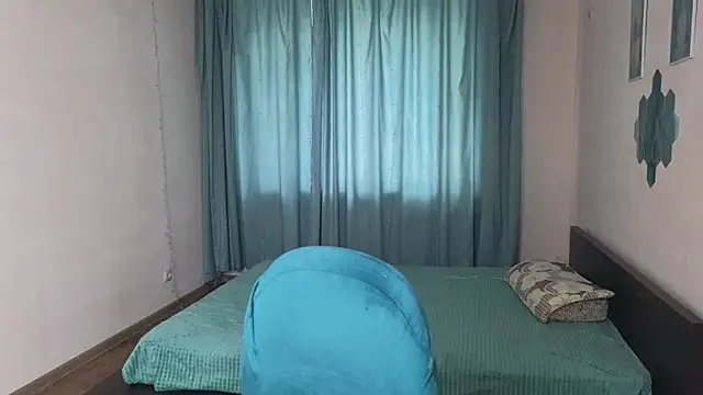 Sandra Snowflake online show from 10-15-25, 12:02