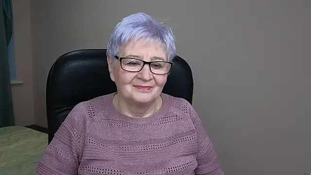 Sandra Snowflake online show from 03-18-25, 03:56